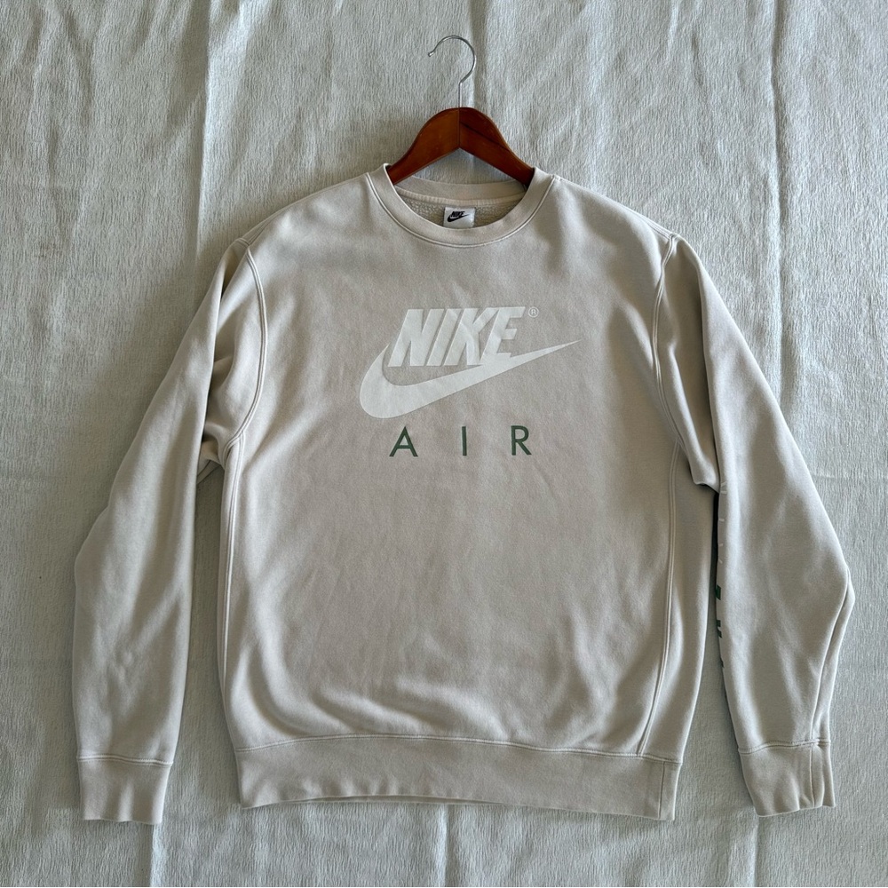Nike Air Crewneck Sweatshirt Beige Logo‎ Pullover Fleece Streetwear Size M